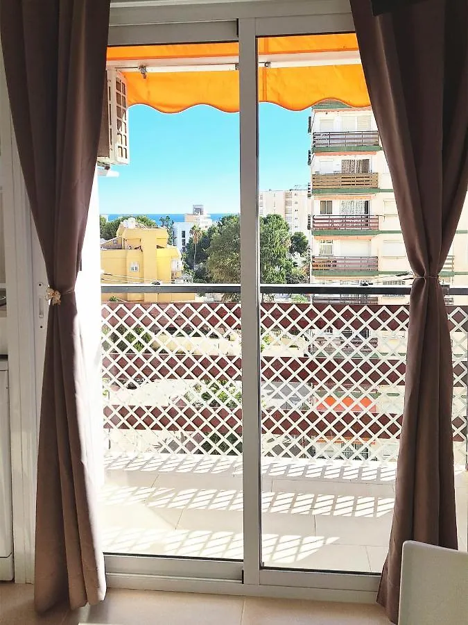 Naciones Yellow Sun Studio Benalmadena Spain